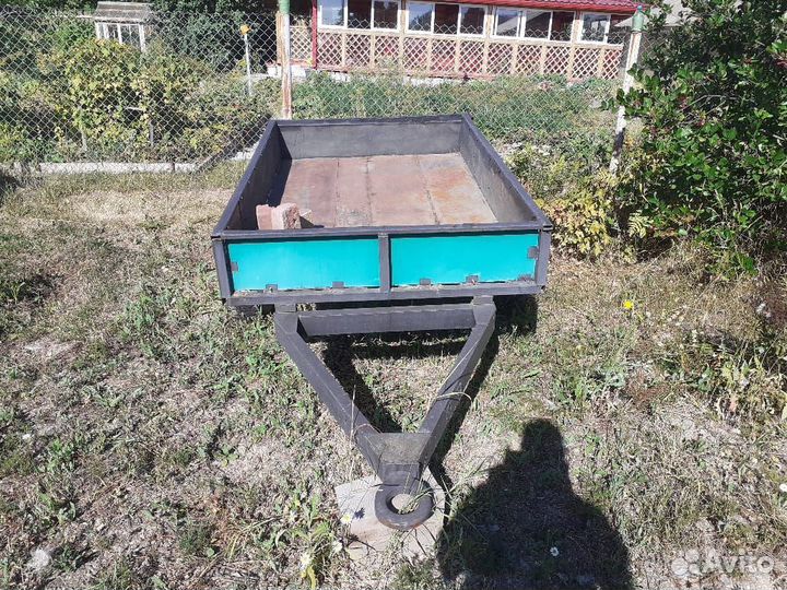 Трактор-самоделка с прицепом и плугом