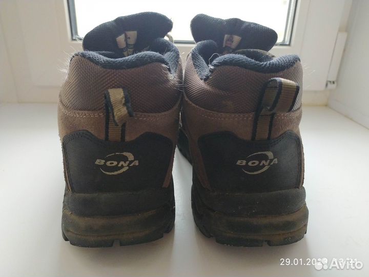 Трекинговые кроссовки Bona