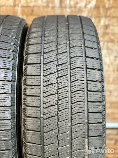 Bridgestone Blizzak Ice 205/55 R16