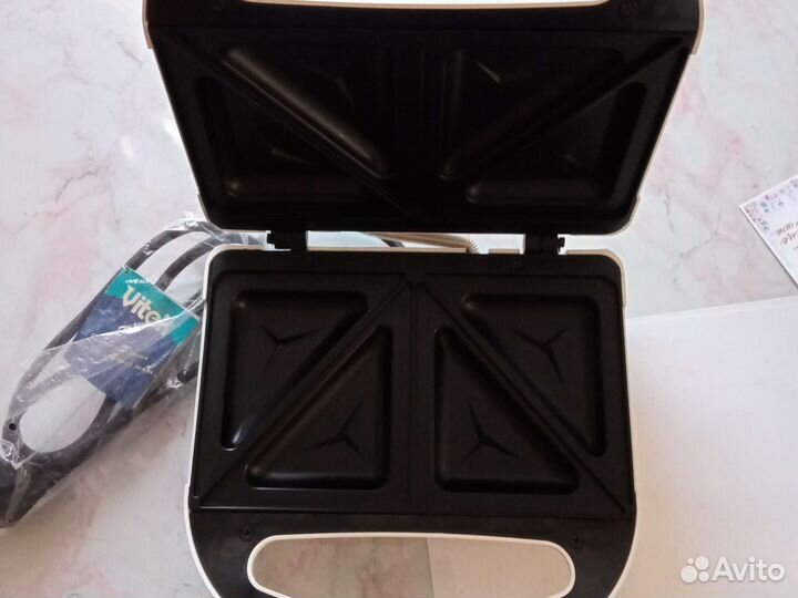 Сендвичница бутербродница Vitek