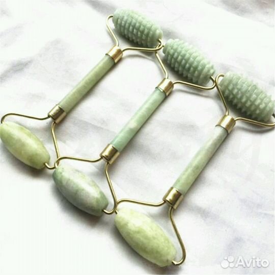 Массажер нефритовый