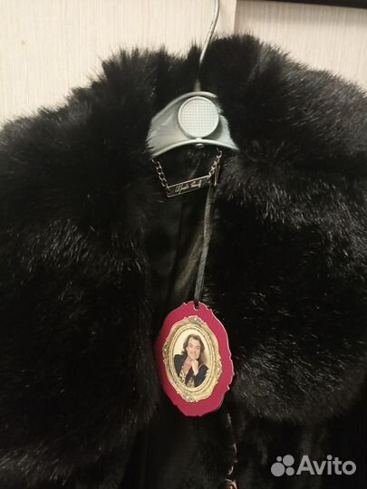 Искусственная шуба черная, короткая