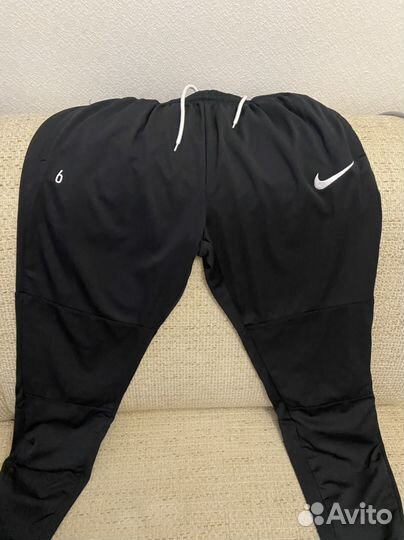 Костюм спортивный