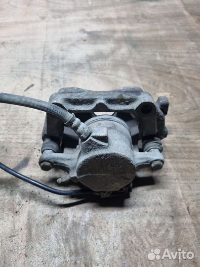 Суппорт тормозной передний правый Mercedes W202