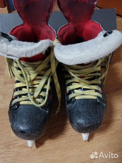 Коньки хоккейные детские