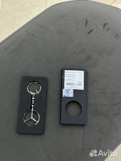 Брелок mercedes
