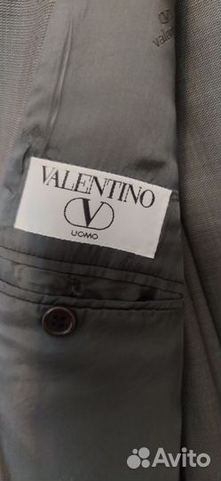 Костюм Valentino 52 двубортный