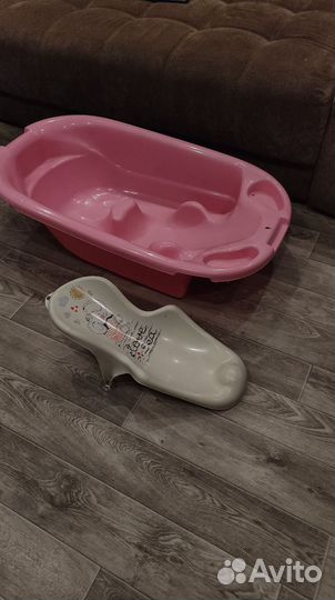 Ванночка для купания новорожденного с горкой