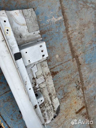 Левый порог со стойкой Ford Focus 3 седан 2013