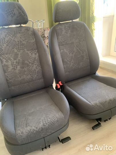 Автомобильное кресло водительское