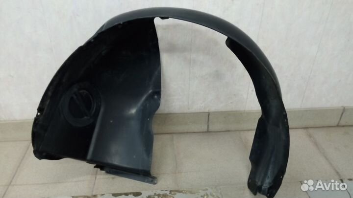 Подкрылок (локер) передний левый б/у на Лада Веста