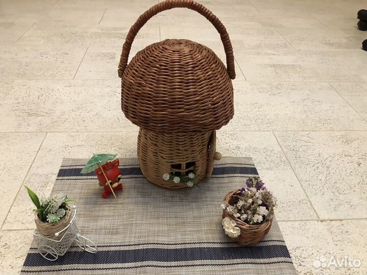 Плетеный домик-грибок