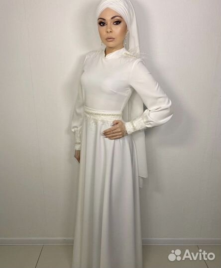 Платья на никах