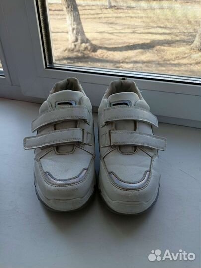 Кроссовки для девочки 35 размер