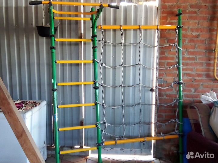 Детская спортивная шведская стенка