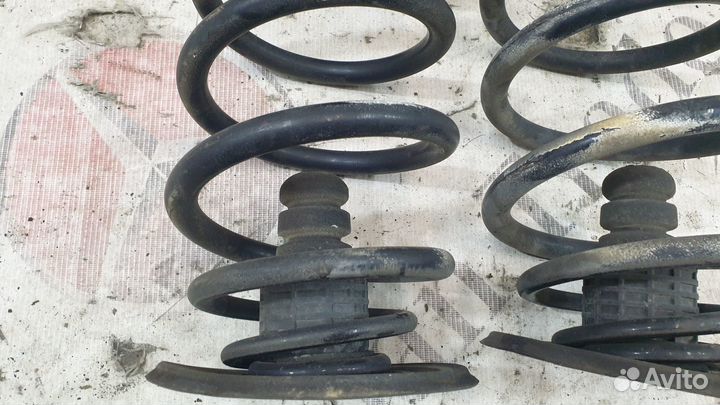 Пружина Mercedes Vito Viano W639