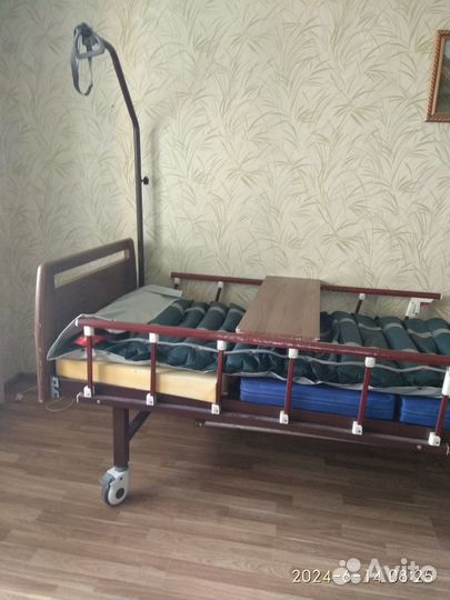 Кровать медицинская механическая