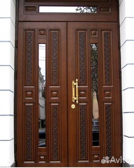 Входные двери в коттедж