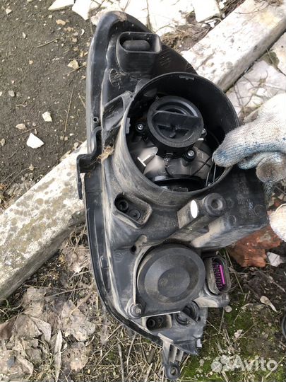 Фара правая Volkswagen Golf Plus