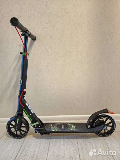 Самокат складной новый на больших колёсах