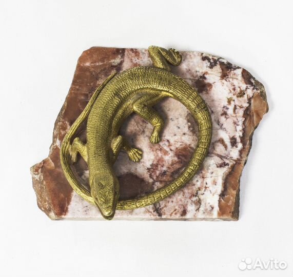 Композиция Ящерица на яшме, бронза, высота 4 см, о