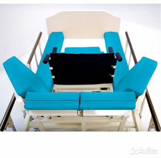 Медицинская кровать для инвалидов