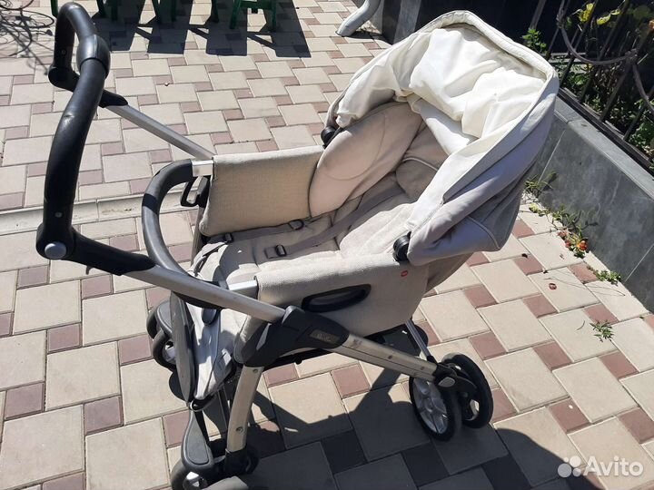 Прогулочная коляска
