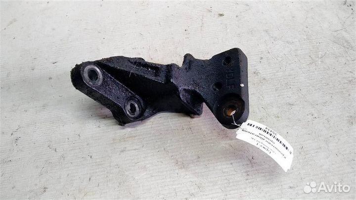 Кронштейн двс правый Lifan Breez 07-14г