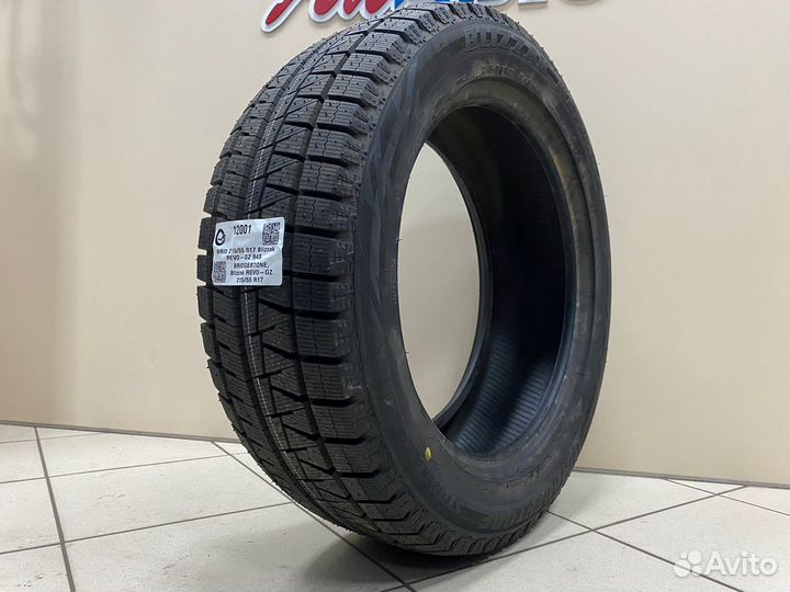Bridgestone Blizzak Revo GZ 215/55 R17 94