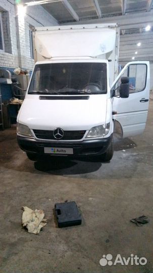 Mercedes-Benz Sprinter цельнометаллический, 2004