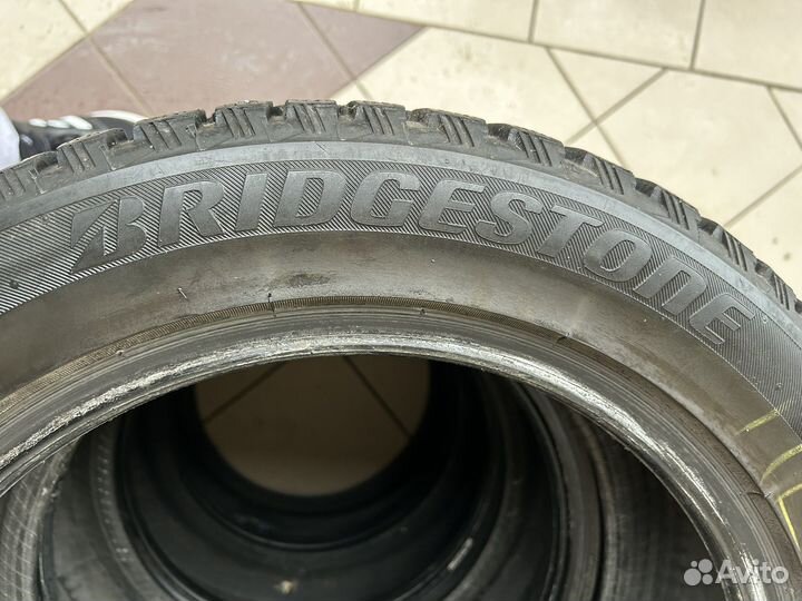 Bridgestone Blizzak Spike-01 205/55 R16