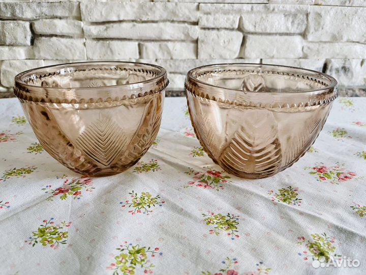 Солонка и другая кухонная утварь