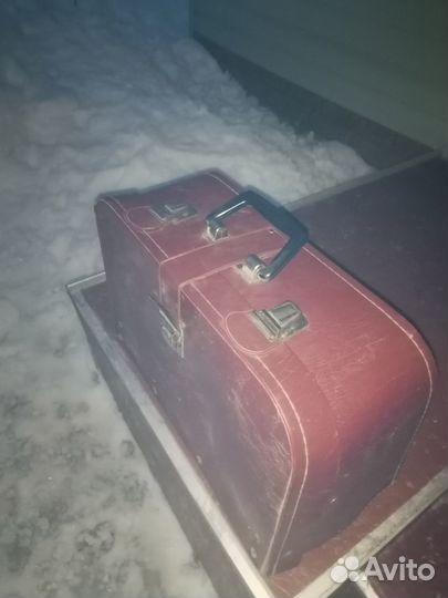 Чемодан красный СССР винтаж ретро