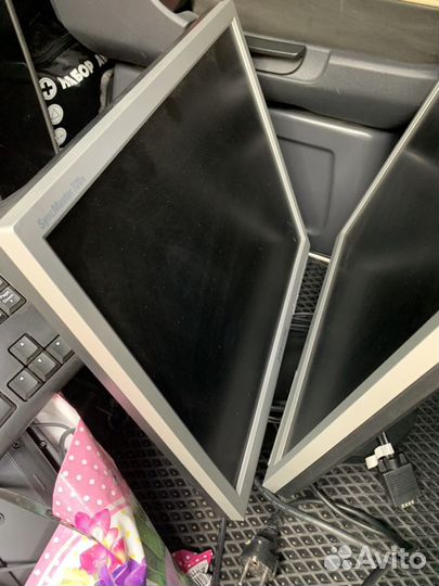 Монитор Самсунг и клавиатура 5штук