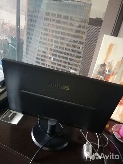 Монитор Philips