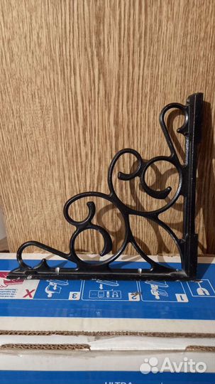 Уголок крепежный винтажный