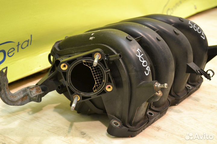 Коллектор впускной Аурис 15 Королла 15 Ярис Матрик