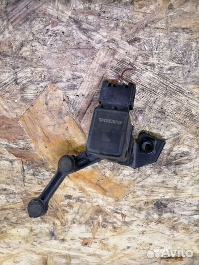 Датчик положения кузова Volvo xc90