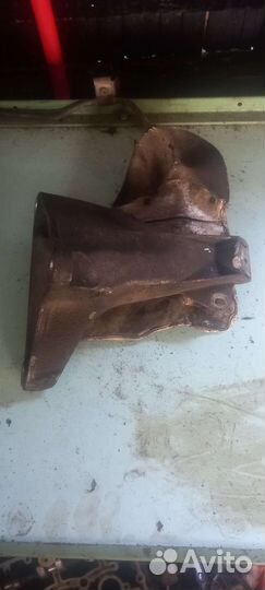 Кронштейн двигателя фольксваген б5 1,8 турбо