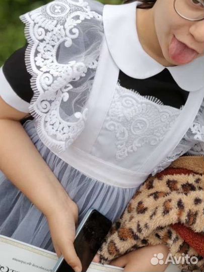 Белый школьный фартук