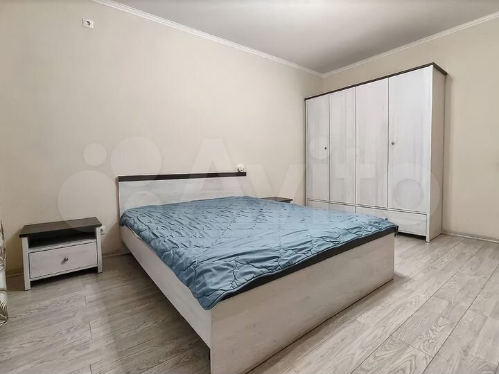 2-к. квартира, 52 м², 3/6 эт.