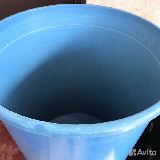 Бак для воды 200л