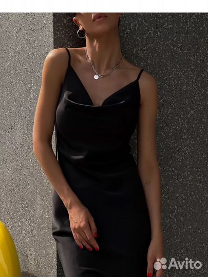 Атласное платье