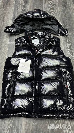 Жилетка moncler глянцевая