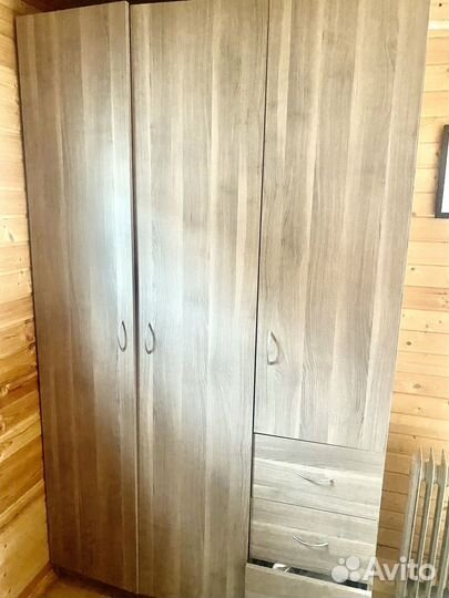 IKEA. Шкаф и тумбочка