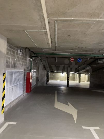 Машиноместо, 13 м²