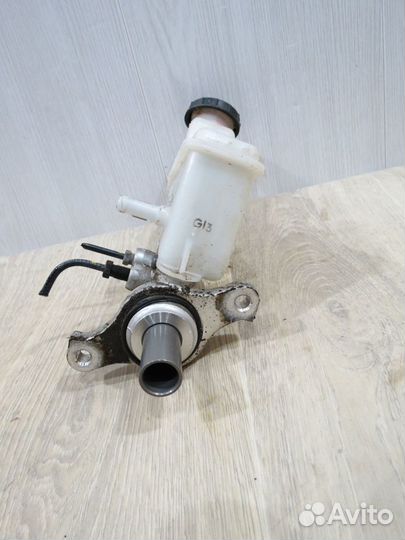 Главный тормозной цилиндр Hyundai Solaris