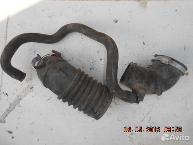 Патрубок воздушного фильтра Volvo S40 2001-2004