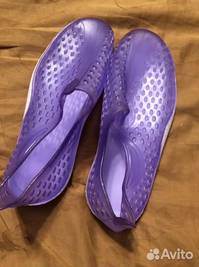 Коралловые тапочки для пляжа