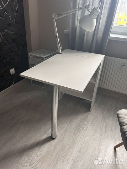 Столик для маникюра бу